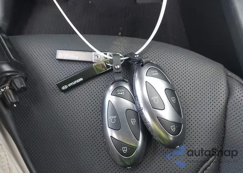 2025 Hyundai Tucson Limited z USA, uszkodzony, nr VIN 5NMJECDE9SH568313